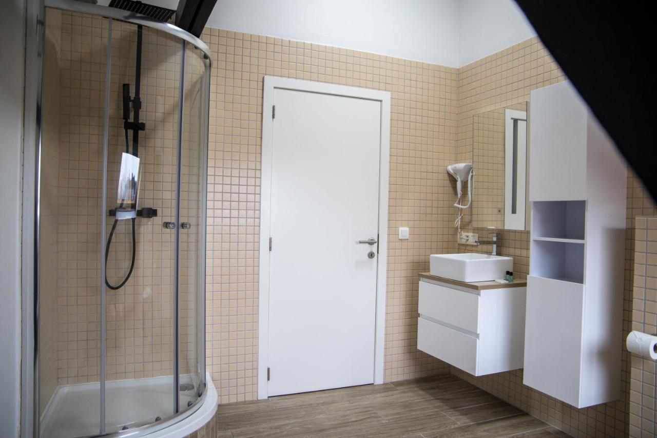 Hotel Guzy Lier Ngoại thất bức ảnh